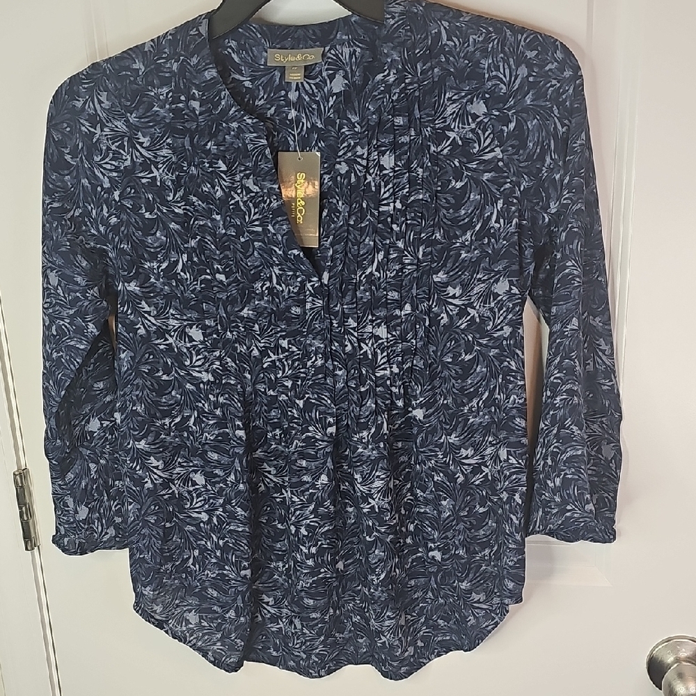 Style & Co. Navy‎ Floral Blouse Size PP NWT